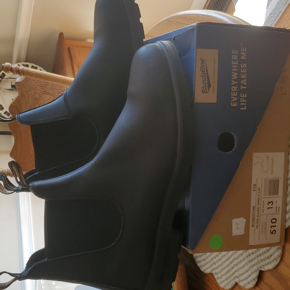 Blundstone #510 Men's Originals Chelsea Boots - Size 14 New in box!  Never worn!